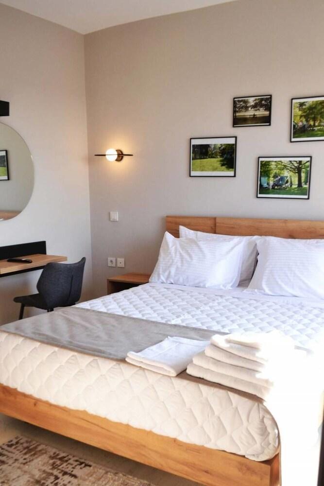 Athens Iris Hotel Екстериор снимка