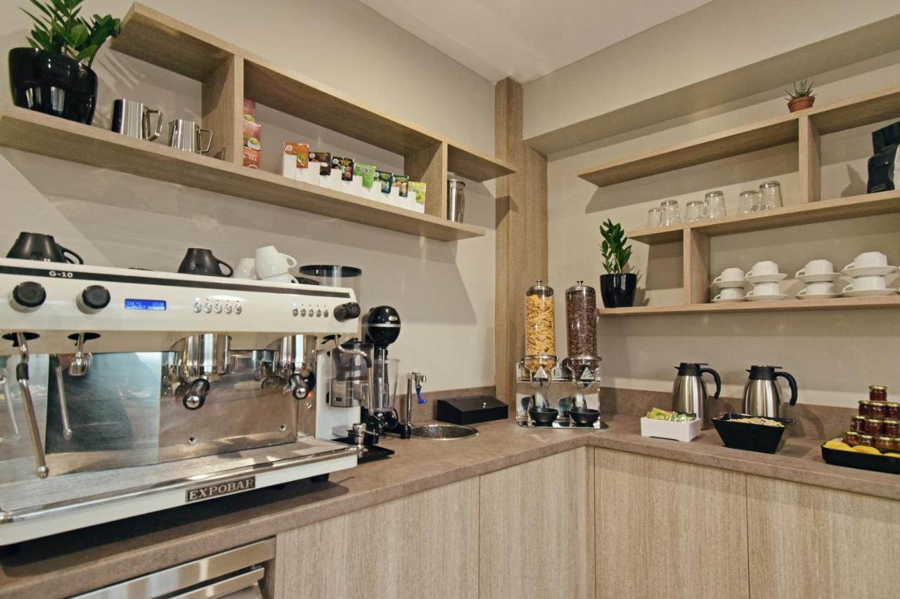 Athens Iris Hotel Екстериор снимка
