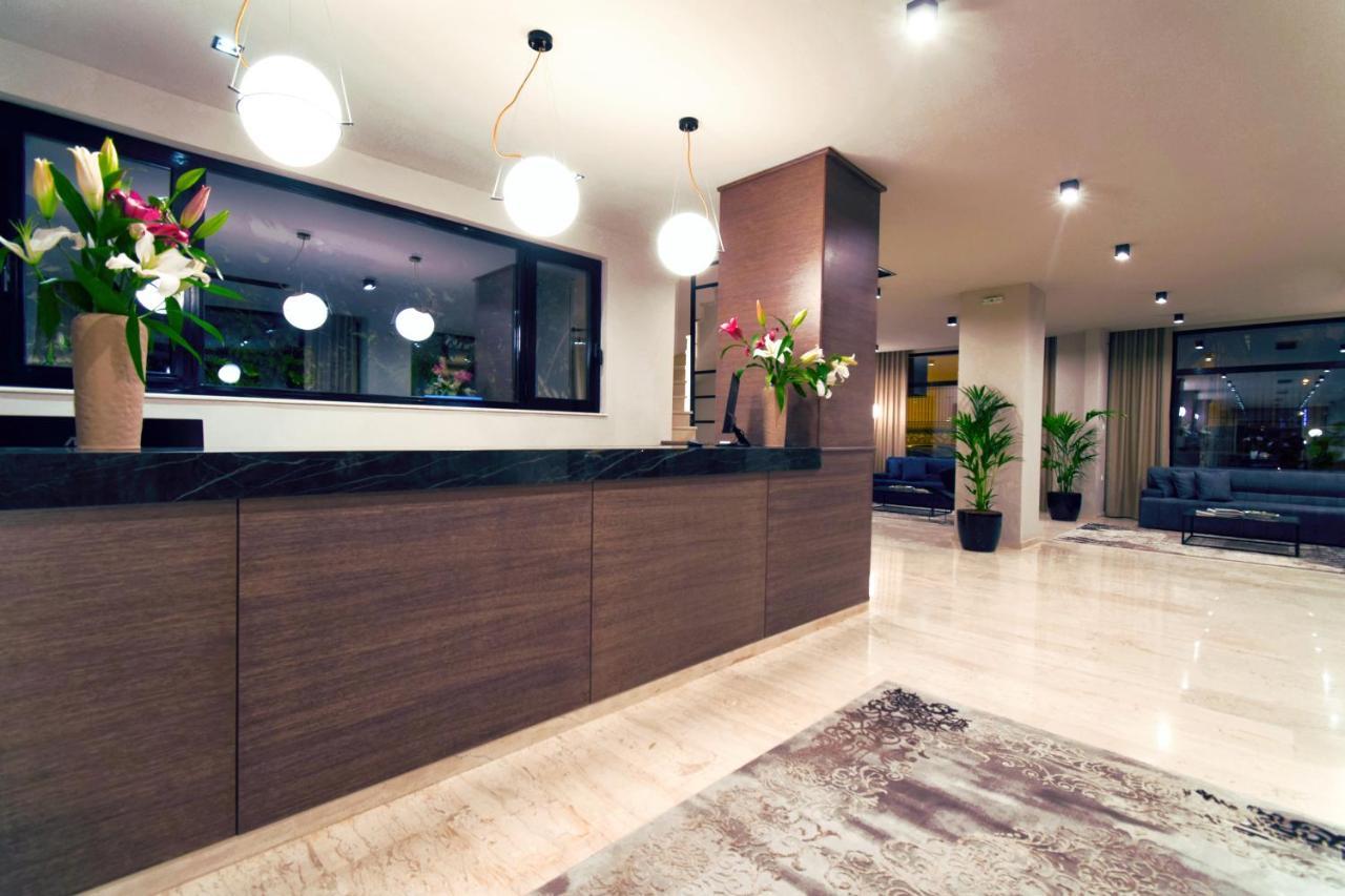 Athens Iris Hotel Екстериор снимка